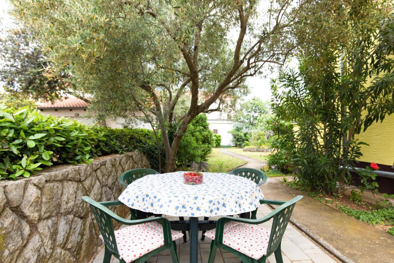Apartment Drago *Cosy & Close To The Beach! Krk Town Εξωτερικό φωτογραφία